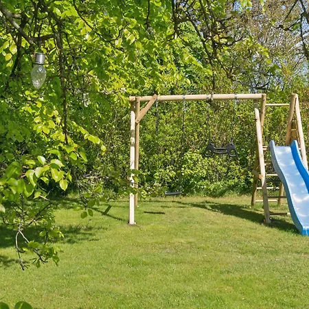 Well-located And Newly Renovated Holiday home Fur
